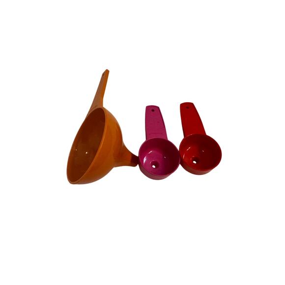 Set of 3 Vintage Tupperware Mini Funnels 1227-4/877-7/877-2 Orange/Red/Pink - Picture 2 of 5